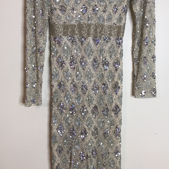 MacDuggal Lattice Sequin Long-Sleeve Gown nude sparkles size 4 - Picture 5 of 14